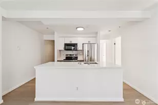 769 Hayes St, Seattle, WA 98109 - Photo 5