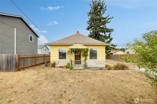 1442 E Whidbey Ave, Oak Harbor, WA 98277 - Photo 1