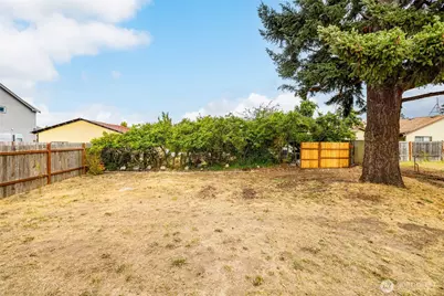 1442 E Whidbey Avenue, Oak Harbor, WA 98277 - Photo 37