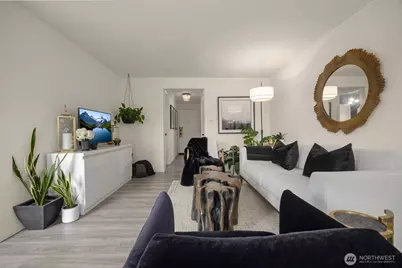 8701 35th Avenue NE #10, Seattle, WA 98115 - Photo 5