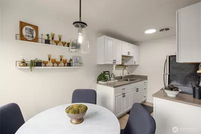 8701 35th Avenue NE #10, Seattle, WA 98115 - Photo 7