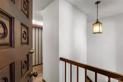 12929 NE 25th Place, Bellevue, WA 98005 - Photo 11