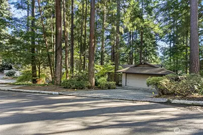 12929 NE 25th Place, Bellevue, WA 98005 - Photo 3