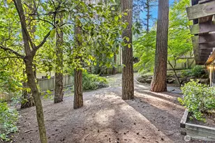12929 NE 25th Pl, Bellevue, WA 98005 - Photo 5