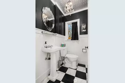 131 E 12th Street, Port Angeles, WA 98362 - Photo 11