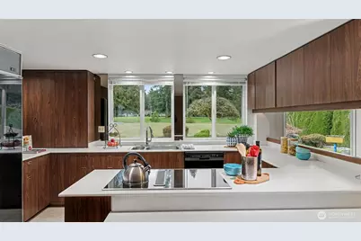 14121 SE Fairwood Boulevard, Renton, WA 98058 - Photo 5