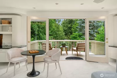 2725 Sahalee Drive W, Sammamish, WA 98074 - Photo 17