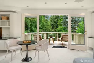 2725 Sahalee Dr W, Sammamish, WA 98074 - Photo 17