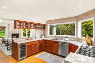 10017 Edgecombe Pl NE, Bainbridge Island, WA 98110 - Photo 13
