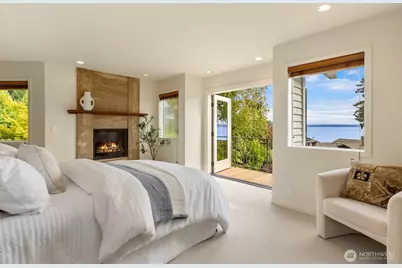 10017 Edgecombe Place NE, Bainbridge Island, WA 98110 - Photo 23