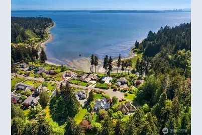 10017 Edgecombe Place NE, Bainbridge Island, WA 98110 - Photo 35