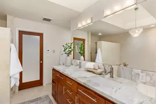 10017 Edgecombe Pl NE, Bainbridge Island, WA 98110 - Photo 25