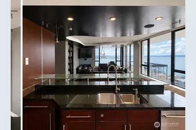 2201 3rd Avenue #2504, Seattle, WA 98121 - Photo 13