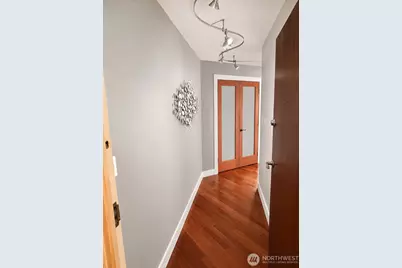 2201 3rd Avenue #2504, Seattle, WA 98121 - Photo 3