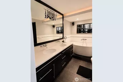 2201 3rd Avenue #2504, Seattle, WA 98121 - Photo 23