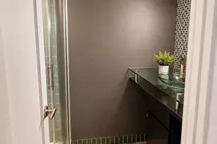 2201 3rd Ave, Seattle, WA 98121 - Photo 17