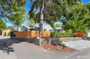 3830 NE 123rd St, Seattle, WA 98125 - Photo 1