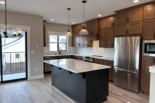 703 5th St SW, Puyallup, WA 98371 - Photo 5
