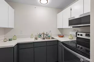 1188 SE Pioneer Way, Oak Harbor, WA 98277 - Photo 9
