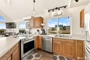 33 1st St S, Pacific Beach, WA 98571 - Photo 5