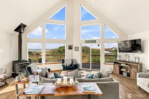 33 1st St S, Pacific Beach, WA 98571 - Photo 3