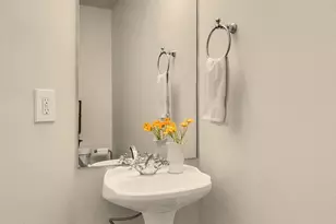3835a Interlake Ave N, Seattle, WA 98103 - Photo 7