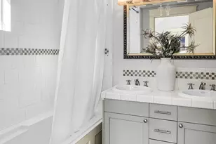 3835a Interlake Ave N, Seattle, WA 98103 - Photo 17
