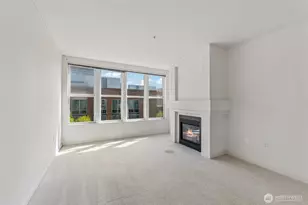 4343 Roosevelt Way NE, Seattle, WA 98105 - Photo 7