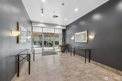 4343 Roosevelt Way NE #608, Seattle, WA 98105 - Photo 3