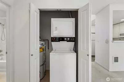 4343 Roosevelt Way NE #608, Seattle, WA 98105 - Photo 21