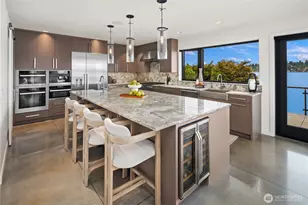 13031 Holmes Point Dr NE, Kirkland, WA 98034 - Photo 11