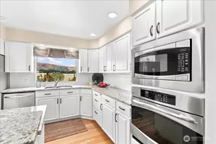 2137 Sunrise Cir, Wenatchee, WA 98801 - Photo 13