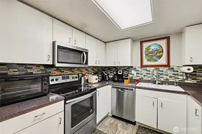 1825 S 330th St #f203, Federal Way, WA 98003 - Photo 7