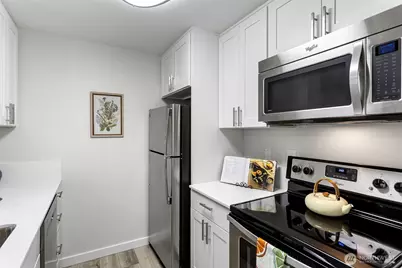 11002 SE Petrovitsky Road #D302, Renton, WA 98055 - Photo 9