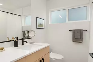 727 15th Ave, Seattle, WA 98122 - Photo 5