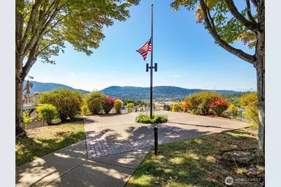 1804 10th Avenue NE #1320, Issaquah, WA 98029 - Photo 31