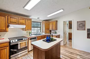 1561 NE Toonerville Dr, Belfair, WA 98528 - Photo 11