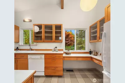 8124 213th Street SW, Edmonds, WA 98026 - Photo 11