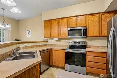 11206 6th Avenue E, Tacoma, WA 98445 - Photo 15