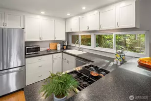 4257 155th Pl SE, Bellevue, WA 98006 - Photo 11