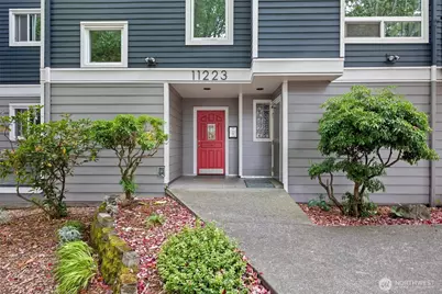 11223 Corliss Avenue N #301, Seattle, WA 98133 - Photo 1