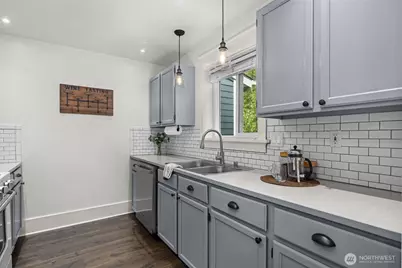 11223 Corliss Avenue N #301, Seattle, WA 98133 - Photo 7