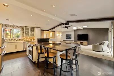 16626 SE 9th Street, Bellevue, WA 98008 - Photo 13