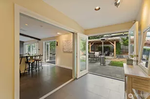 16626 SE 9th St, Bellevue, WA 98008 - Photo 9