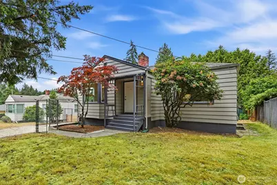 10713 15 Avenue NE, Seattle, WA 98125 - Photo 1