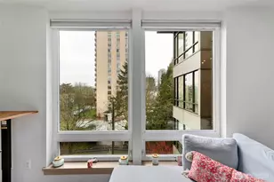 4547 8th Ave NE, Seattle, WA 98105 - Photo 5