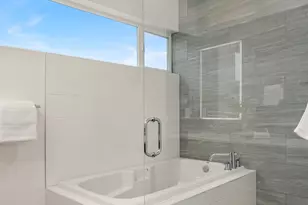 649 NW 83rd St, Seattle, WA 98117 - Photo 27