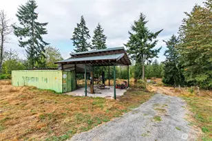 12517 Kapowsin Highlands Dr E, Graham, WA 98338 - Photo 31