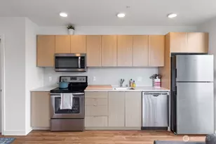 1601 N 45th St, Seattle, WA 98103 - Photo 11