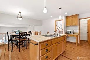 12827 SE 242nd Ct, Kent, WA 98030 - Photo 11
